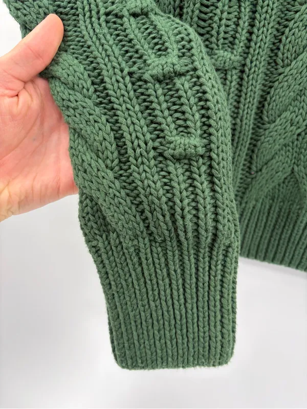 Stitches and stripes v neck cable knit long sleeve sweater size medium - Image 5