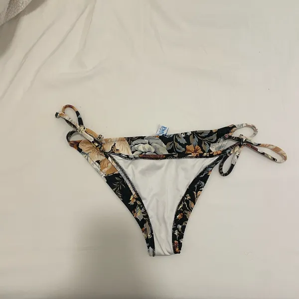 Poolside Paradiso Wallflower String Bikini Bottoms Size Small - Image 5