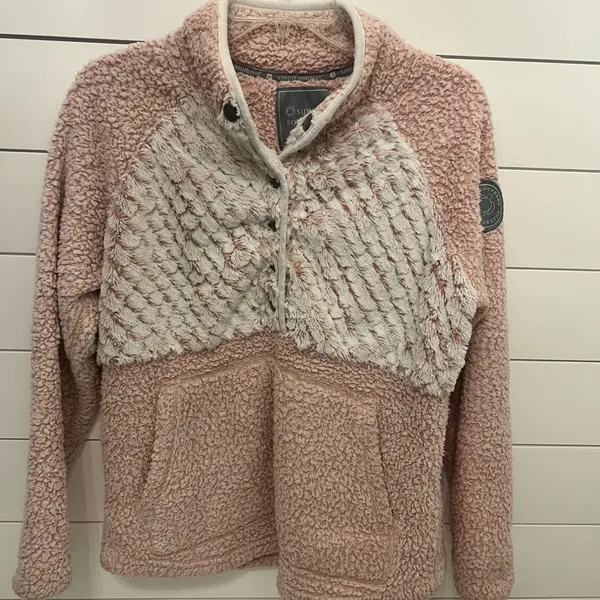 Simply Southern Sherpa pullover Light‎ pink and white Size small - Image 2