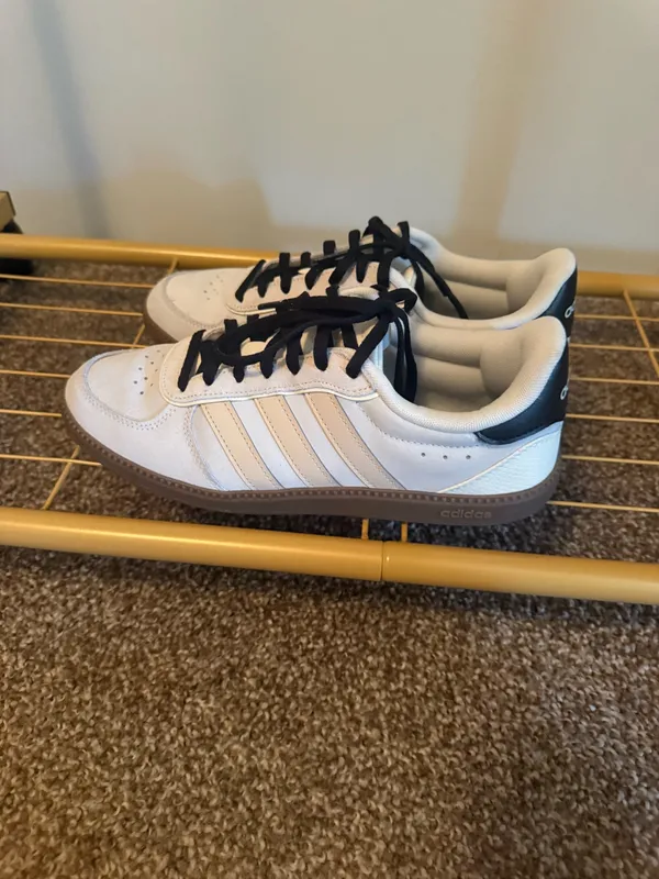 Adidas Shoes women’s  - Image 3