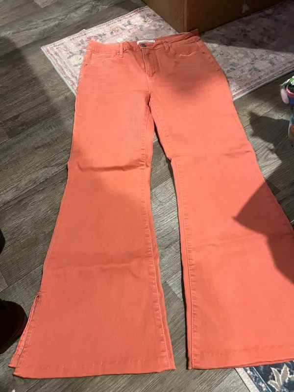 Risen pink like wide leg flare jeans size 11/30 - Image 3