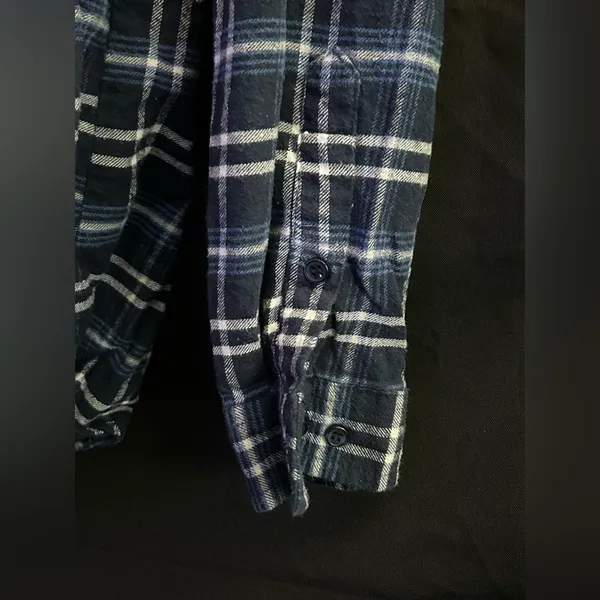 Blue Age Jeans USA Women’s LG Plaid Button-Up Flannel Shirt Navy Blue - Image 5