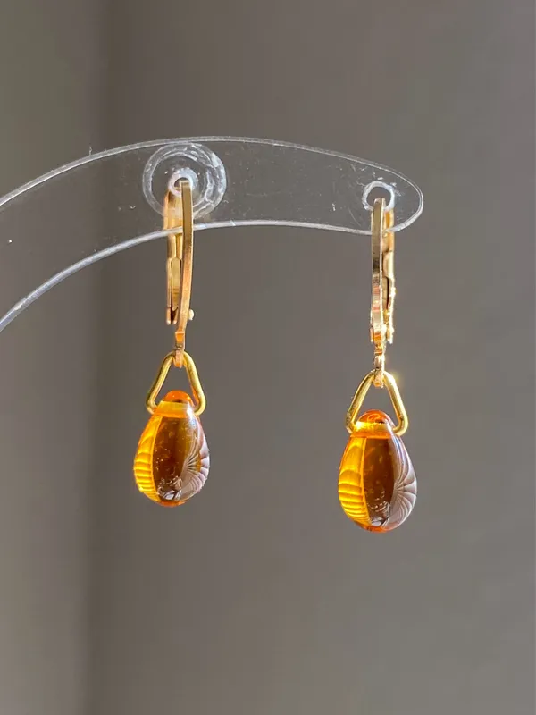 Handmade amber mini teardrop Czech glass simple minimalist earrings💛 - Image 3