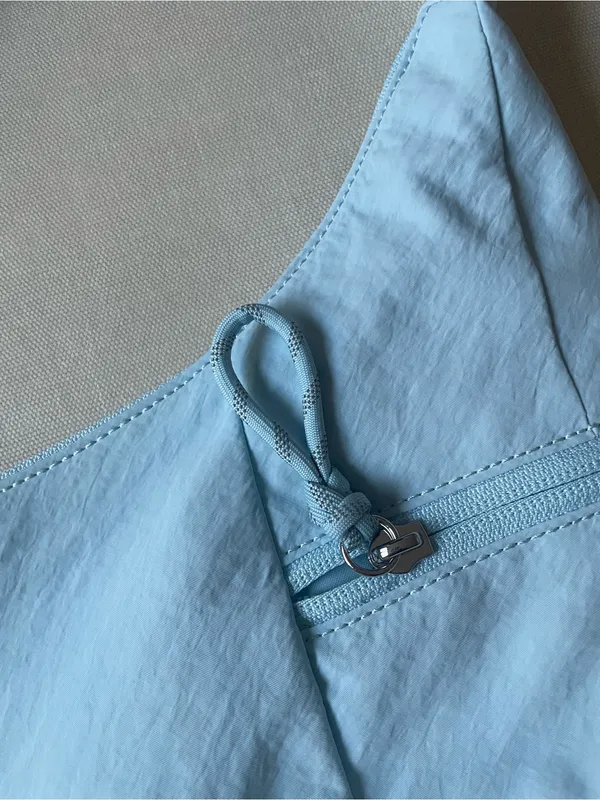 Lululemon Slouchy Sling Bag 6L - Foam Cloud - Image 3