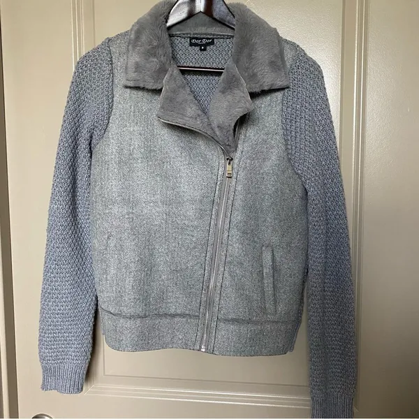 Dor Dor Couture Grey Zip Up‎ Jacket, Size Small - Image 2