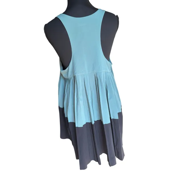 Athleta Women's Green Colorblock Swing Tank Top Medium Sleeveless Travel Hiking - Image 7
