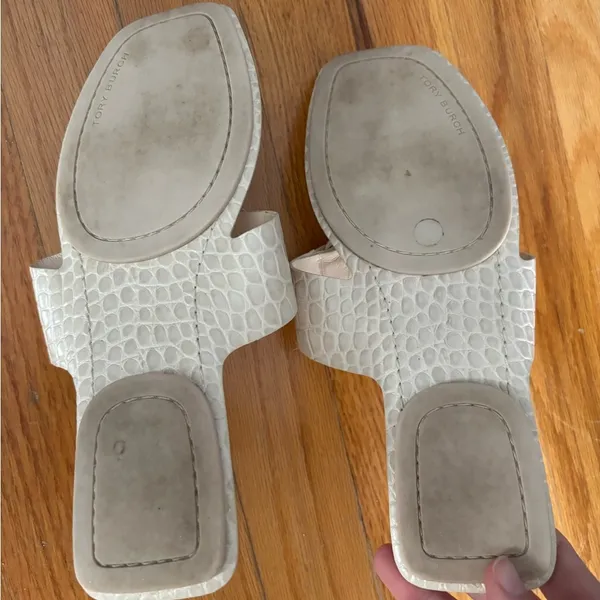 Tory Burch Women’s Georgia embellished alligator thong sandal - Image 3
