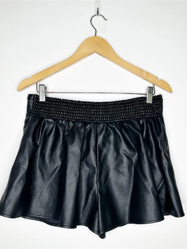 We The Free Free People Paradise Found Faux Leather Skort Black Size Large - Image 4