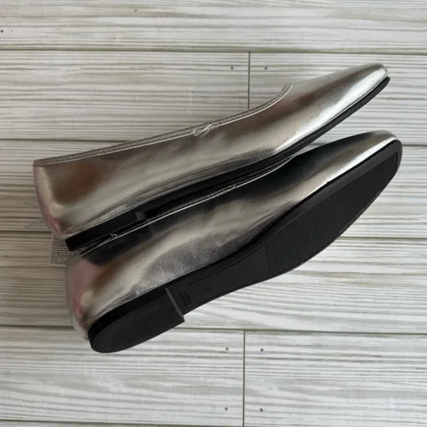 Old Navy Silver Women's Ballet Flats Sz 6 - Image 4