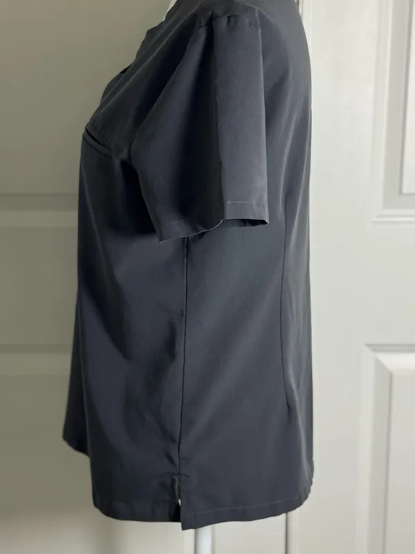 Mandala Scrubs Equa-Tek Gray Scrub Top V Neck Stretch Pocket Short Sleeve Uniform - Image 4
