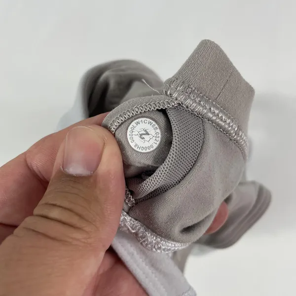Lululemon Sports Bra Womens 2 Gray Longline‎ Align Tank Top Shelf Lined LW1CW8S - Image 5