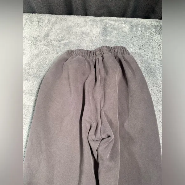 Comfrt Gray Sweatpants medium - Image 10