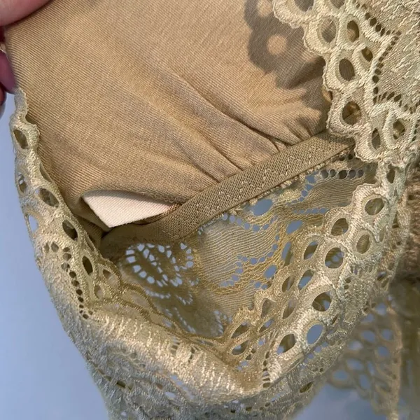 Listicle Medium Light Green Lace‎ Bralette - Image 10