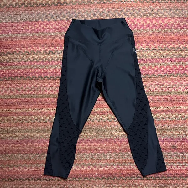Nwot Alo Airlift Celeste Black Mesh Crop Leggings - Image 2