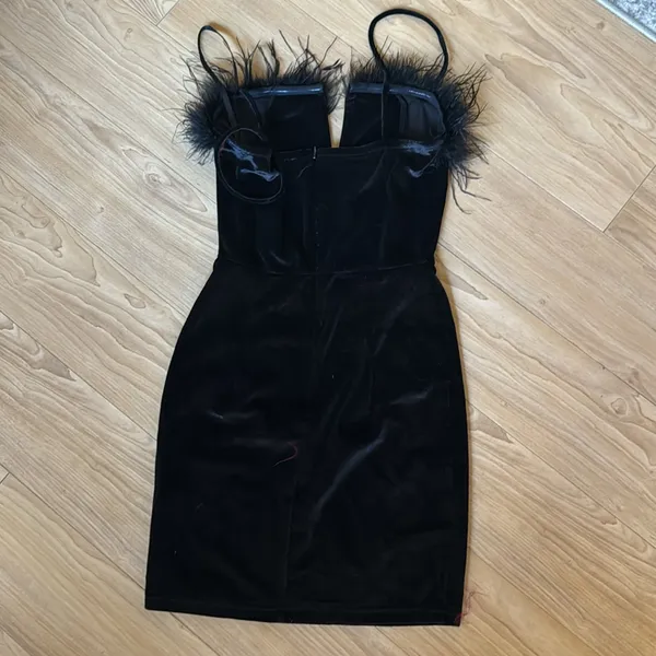 Superdown black mini velvet dress - Image 3
