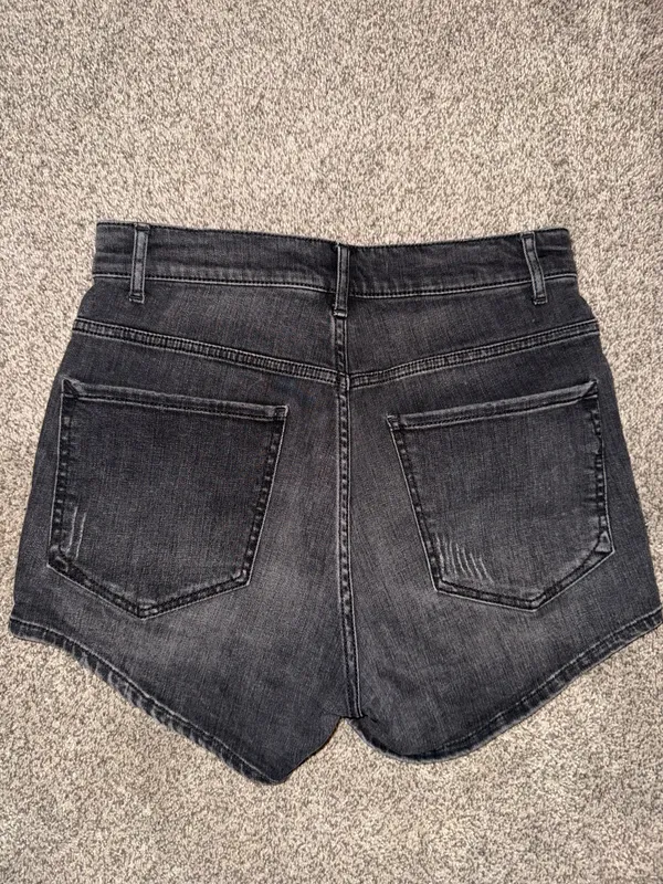 Express Extreme High Rise Shortie Black Denim Shorts Size 4 - Image 4
