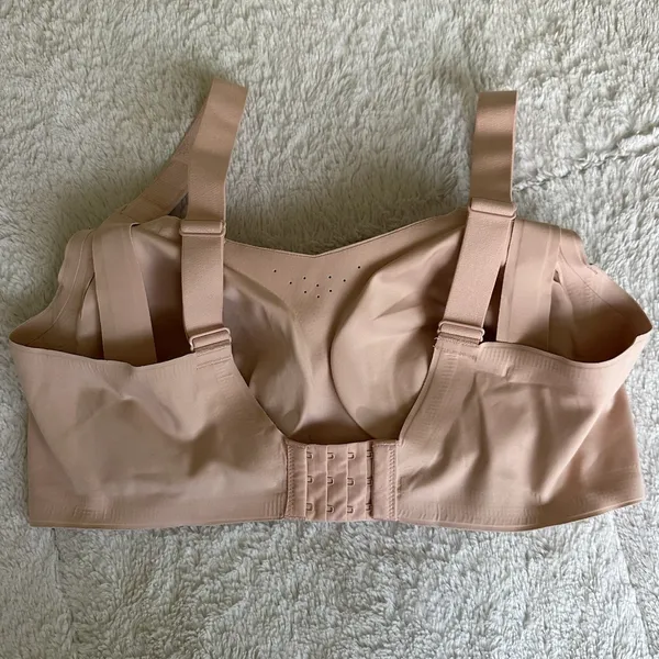 Momcozy Hands-Free‎ Nursing & Wearable Pumping Bra - Beige Large - Image 9