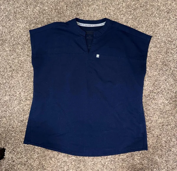 Fabletics Scrubs Set - Image 2