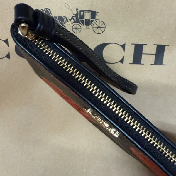 coach Corner Zip Wristlet With Floral Print ccj70 - Image 3