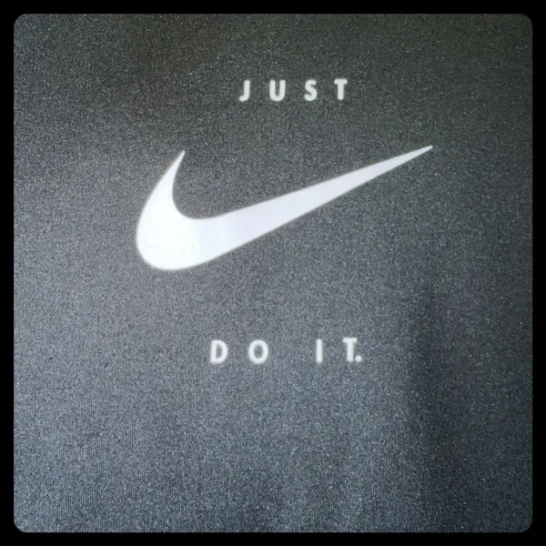 Nike Pullover Hoodie Women XL Black Just Do It Dri-Fit Sweatshirt DA1452-010 - Image 2
