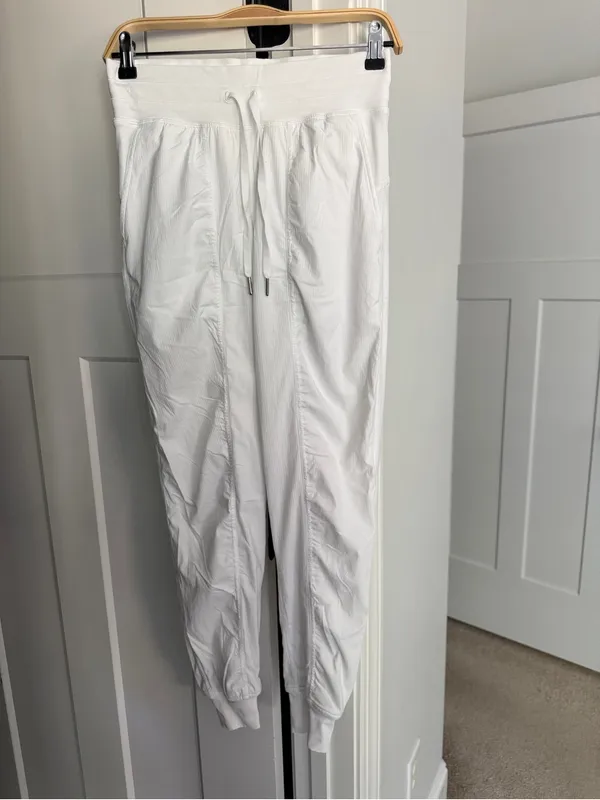 Lululemon Dance Studio Mid-Rise Jogger Full Length lined - Image 3
