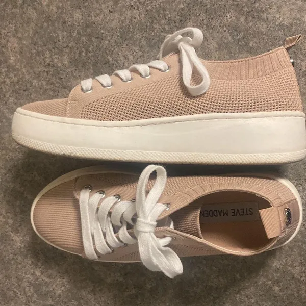 - Steve Madden Tan Sneakers with White Laces - Image 2