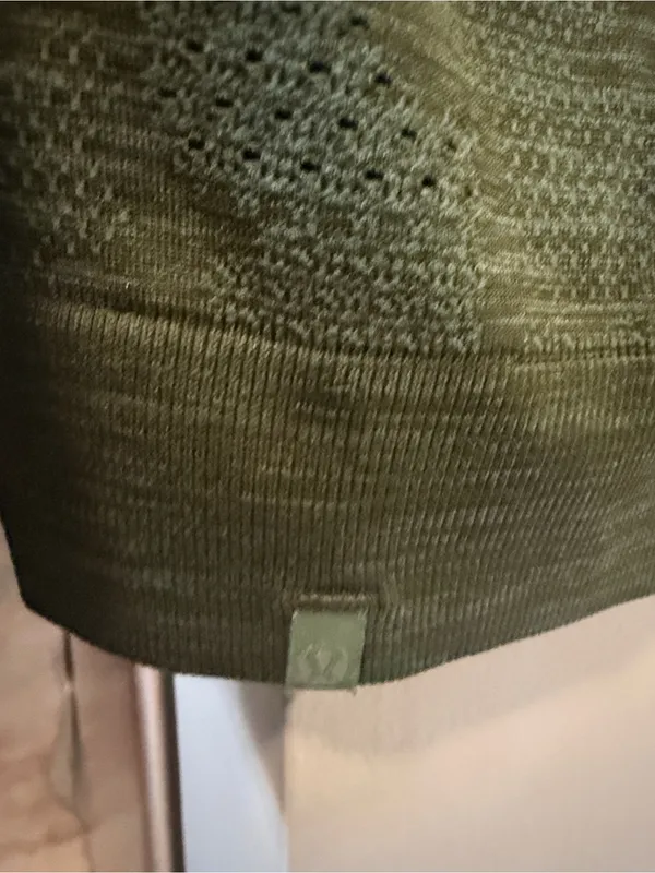 Lululemon Women Green Camo Perforated Mesh Breeze Long Sleeve Shirt Top 12 - Image 4