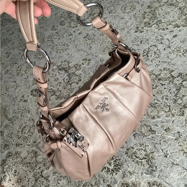 GORGEOUS DRESSY PRADA BAG 🌹🌹🌹 - Image 12