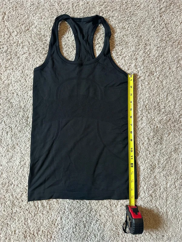Lululemon Black Racerback Women's Tank Top - Image 2