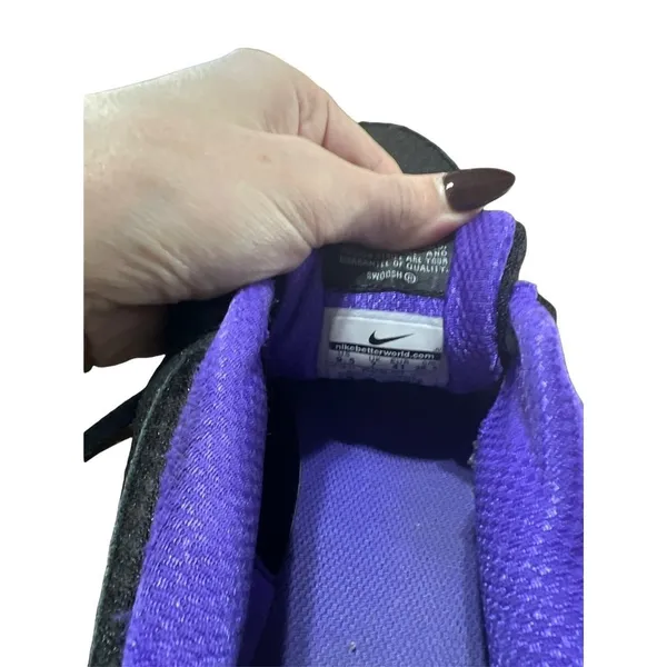 Nike dual fusion ST2 Black and purple athletic sneaker - Image 5