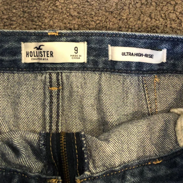 Hollister Mini Denim Skirt - Image 3