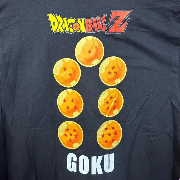 Dragon Ball Z Super Saiyan Goku and the 7 Dragon Balls Tee L - Image 3