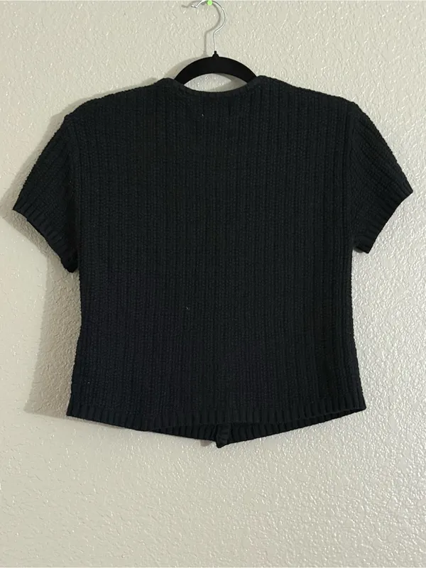 H&M Small Black Short Sleeve Knit Cardigan Gold Buttons Cropped Preppy Chic Top - Image 9