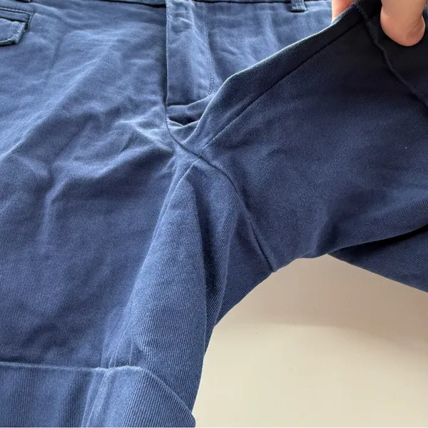 Banana Republic We Roll Up Mid Rise Shorts‎ in Comet Blue Sz 0 - Image 3
