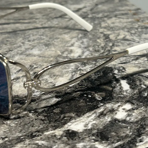 Stylish Blue Sunglasses - Image 5
