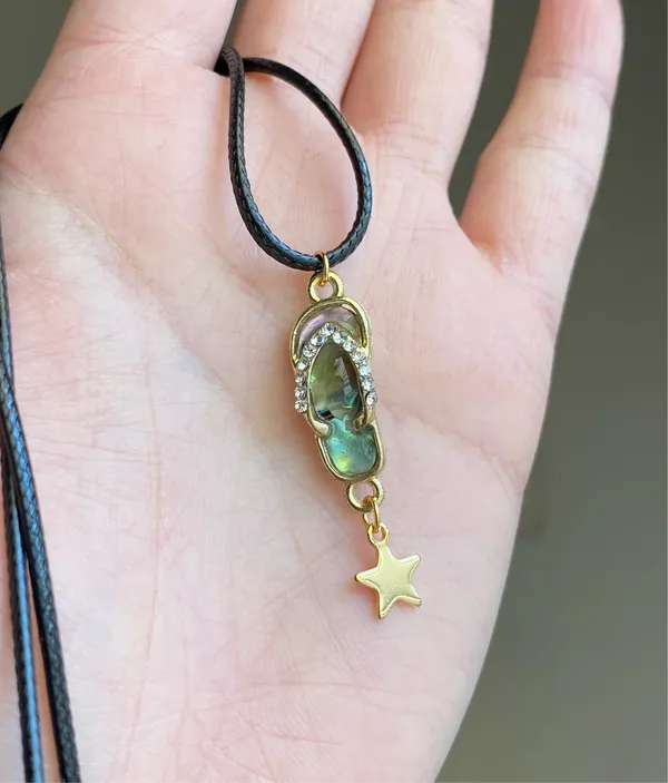 Handmade cute boho beach shell flip flops sandal necklace🌟 - Image 3