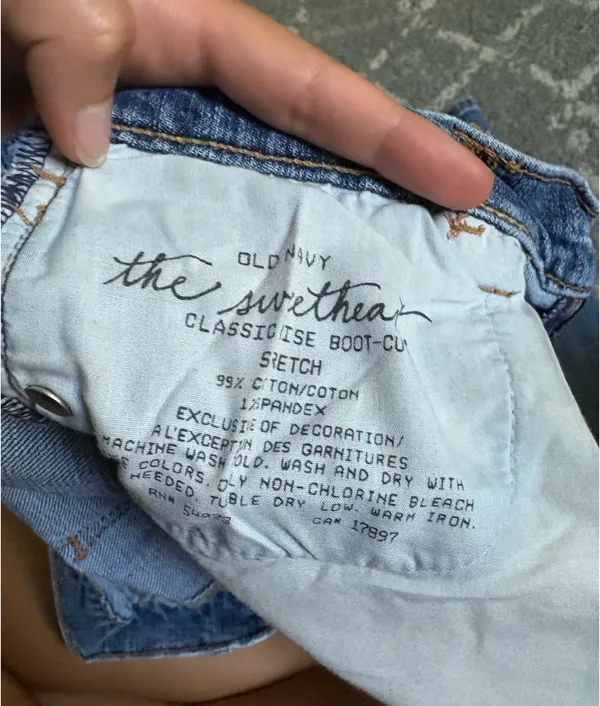 Old Navy Jeans - Image 3