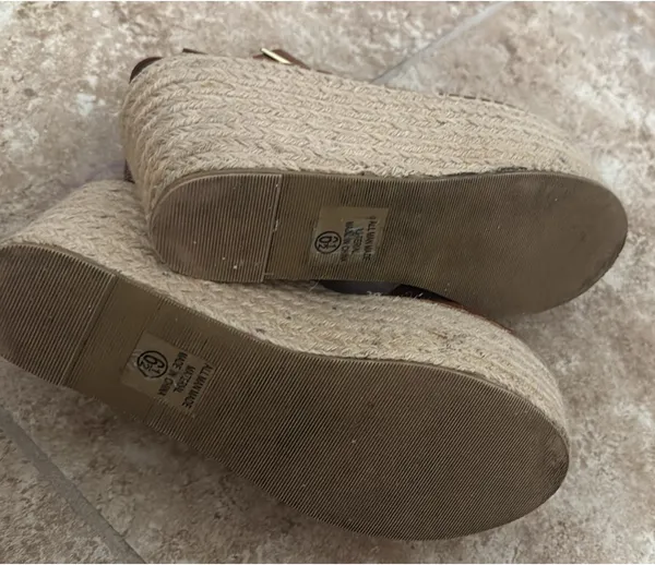 Soda Platform Sandals - Image 4