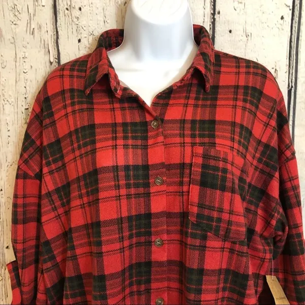 Eden & Olivia Red/Black flannel button down long sleeve top size medium grunge - Image 3
