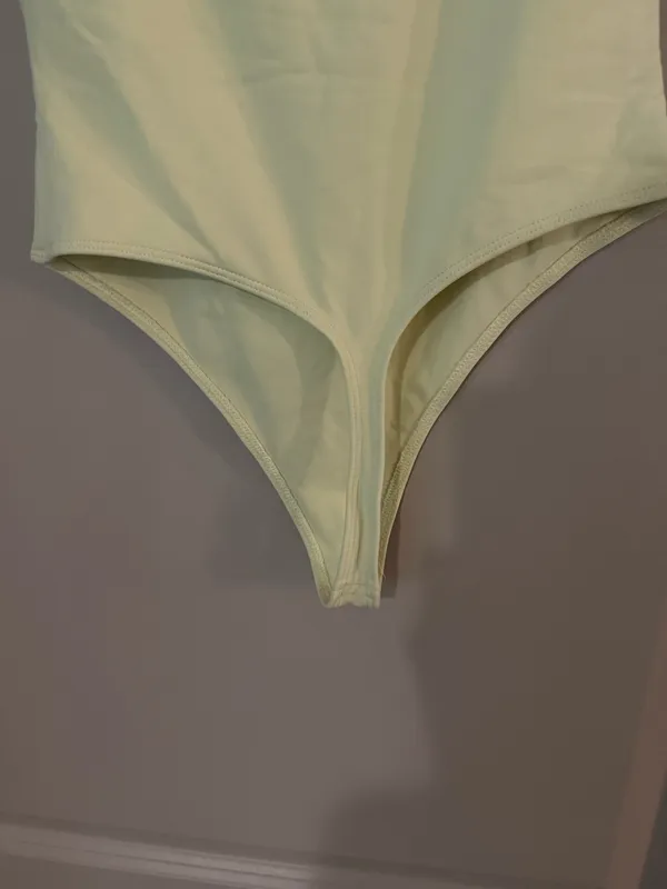 Aritzia Soft Green Original Contour Pursue Squareneck Bodysuit - Image 5