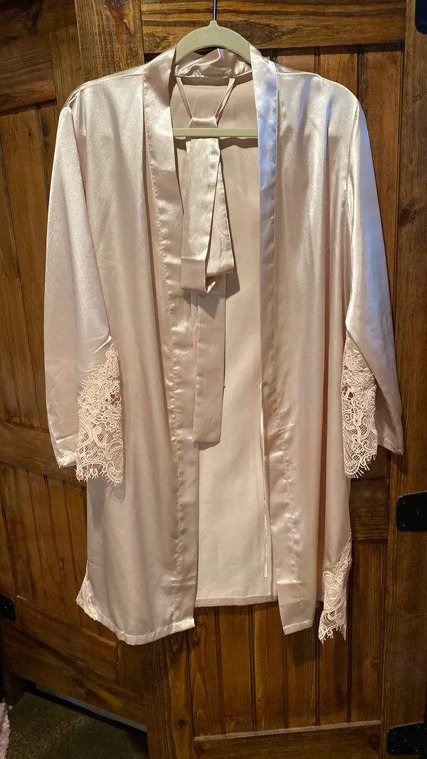 Blush Bridesmaids Robe Pink Size M - Image 2