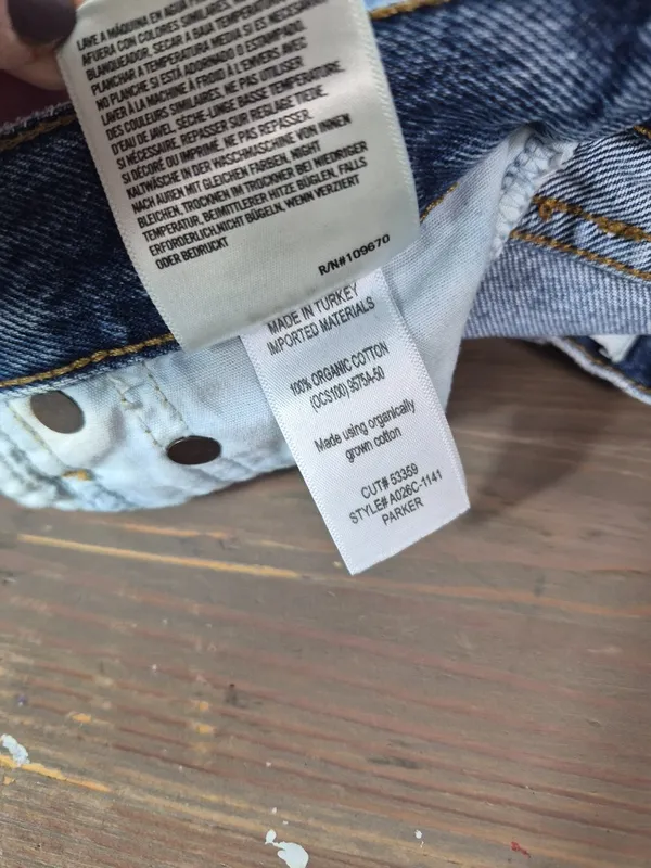 Agolde Parker Jean Shorts Button Fly 24 - Image 10