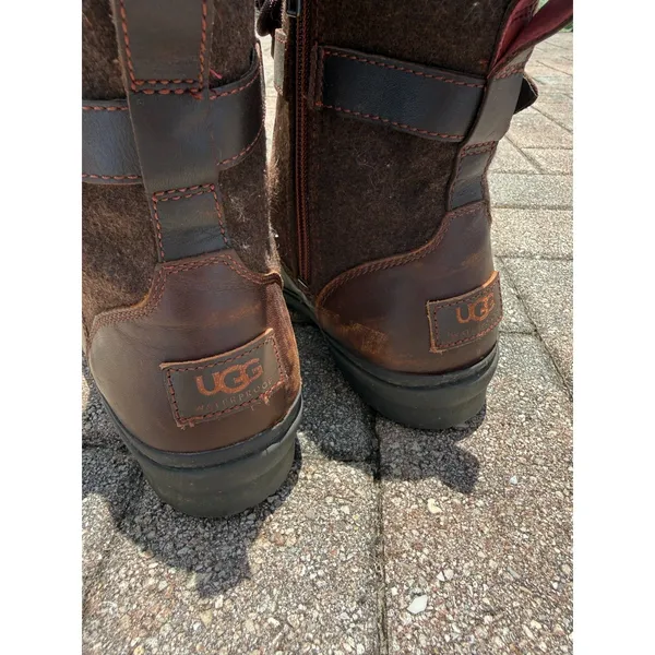UGG Women's Kesey Waterproof Boots Size 8 - Image 4