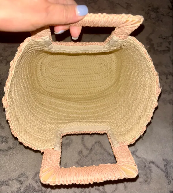Small Light Pink Straw Tote Bag Double Handles Open Top. EUC Multiple - Image 2