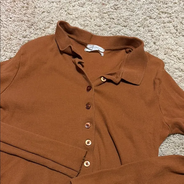 Urban Outfitters Cropped Polo Button Down Long-Sleeve - Image 3