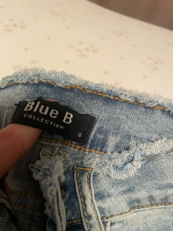 Boutique Light blue sparkle jeans - Image 5