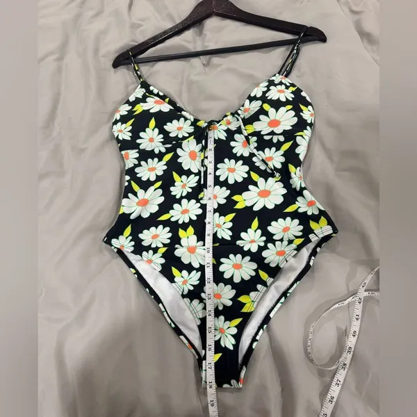 Salt & Cove Macys black‎ floral swim suit NWT Juniors Large - Image 3