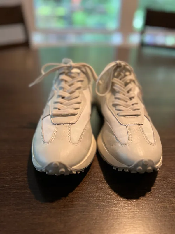 Steve Madden White Sneakers size 10 - Image 2