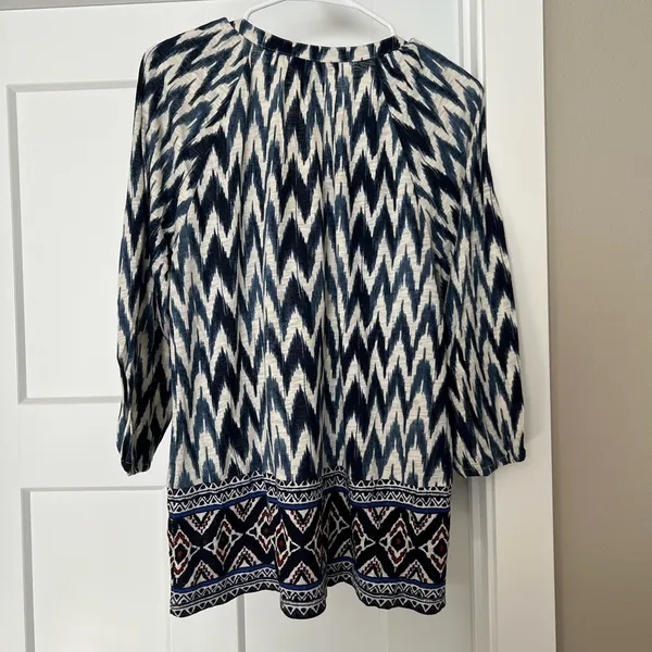 Lucky Brand Printed Blouse in Navy and White - Image 4