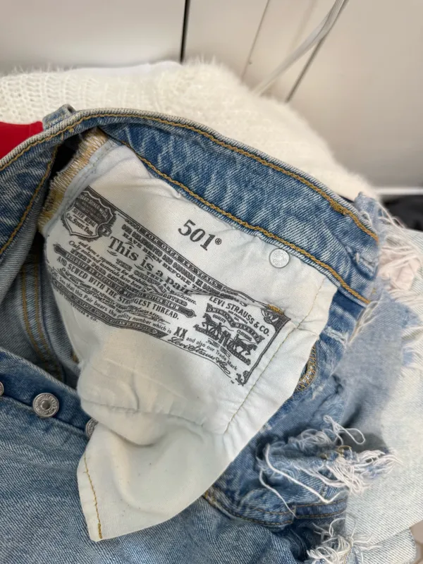 Levi’s 501 Shorts - Image 6